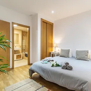 https://home-abroad-apartments-mitjana.1costadelsol.com